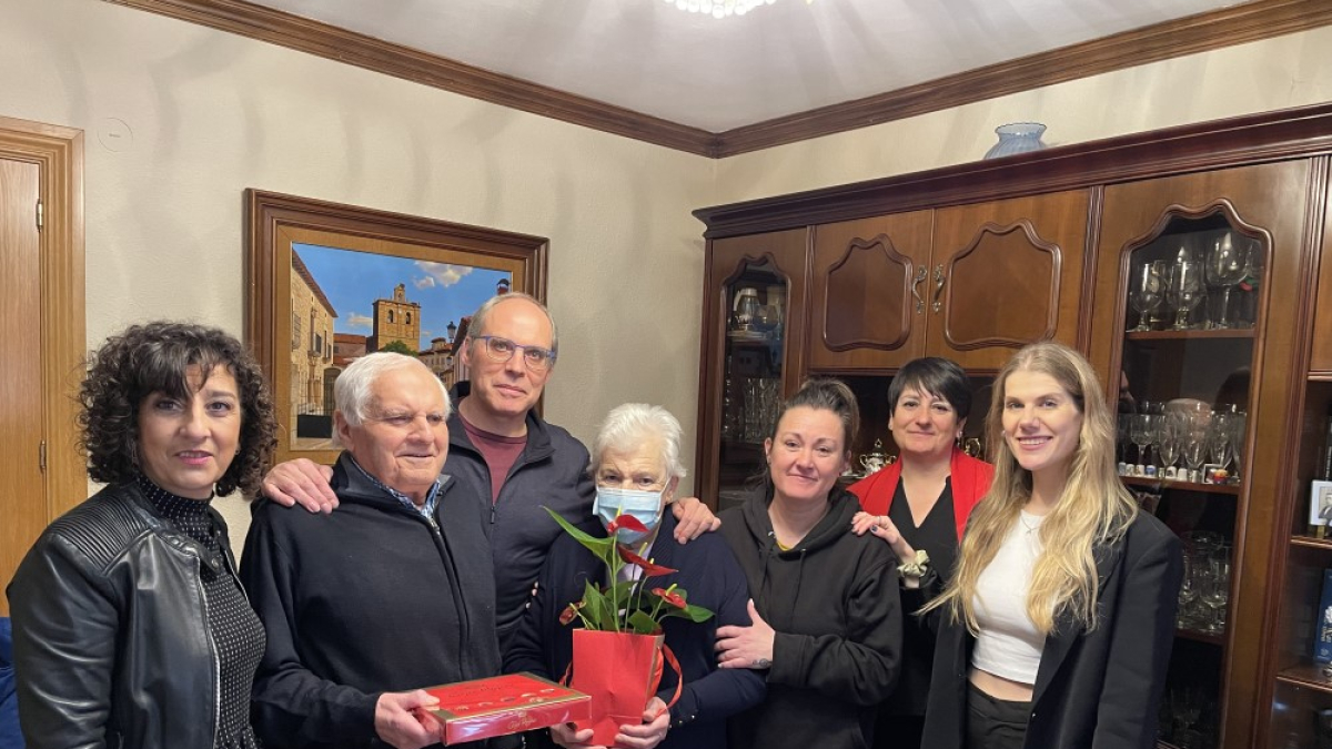 Natividad Milla y Elías López, la única pareja que recibe el servicio de forma conjunta.