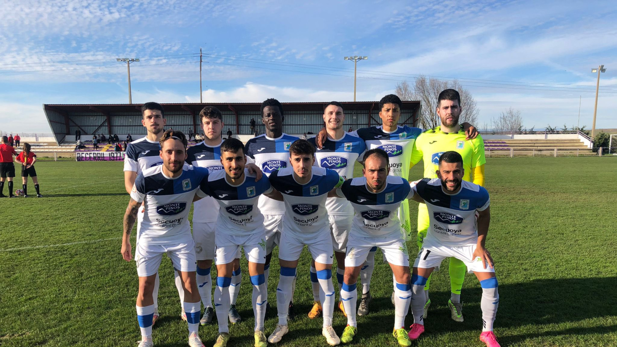 El once del Almazán que se medía la pasada jornada al Becerril.