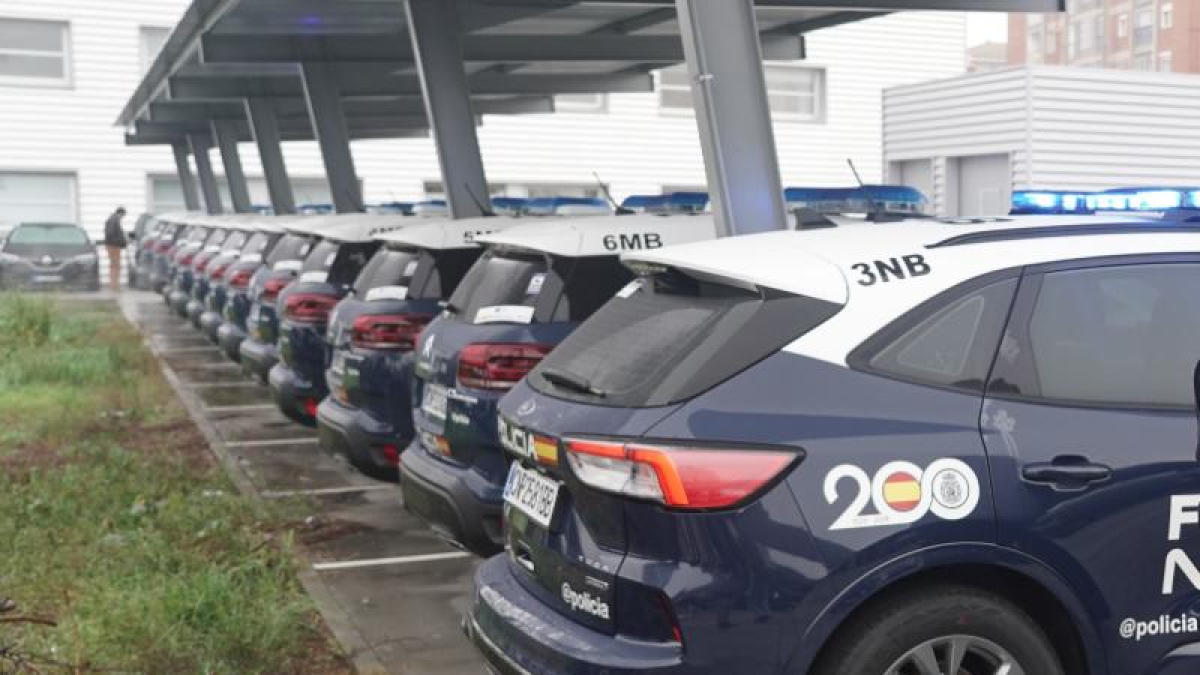 Presentación de nuevos coches de la Policía Nacional en Castilla y León.