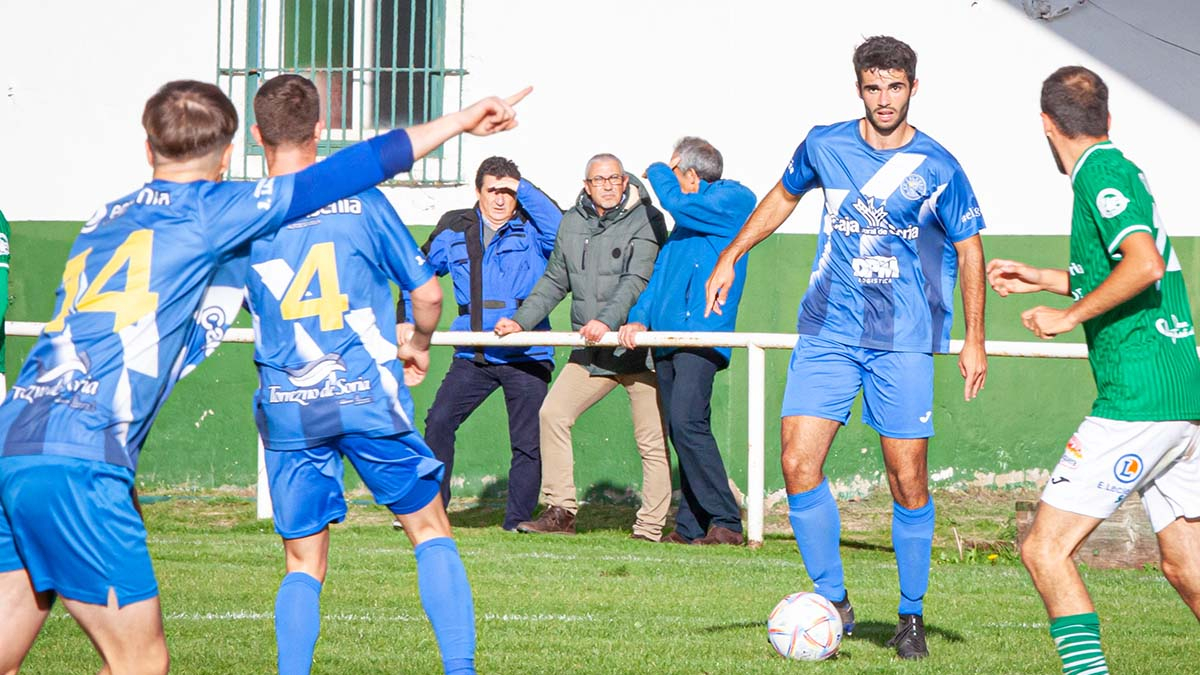 El Calasanz no cuajó un buen partido en el feudo del colista.
