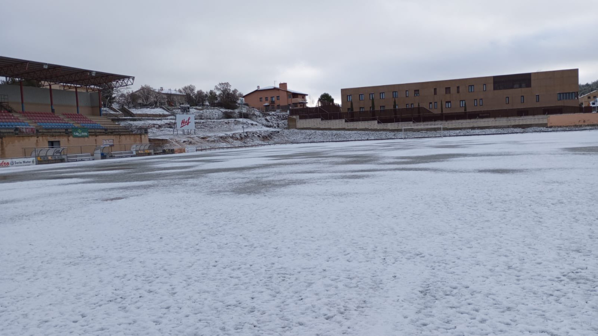Estado del terreno de juego del Municipal de El Burgo de Osma.