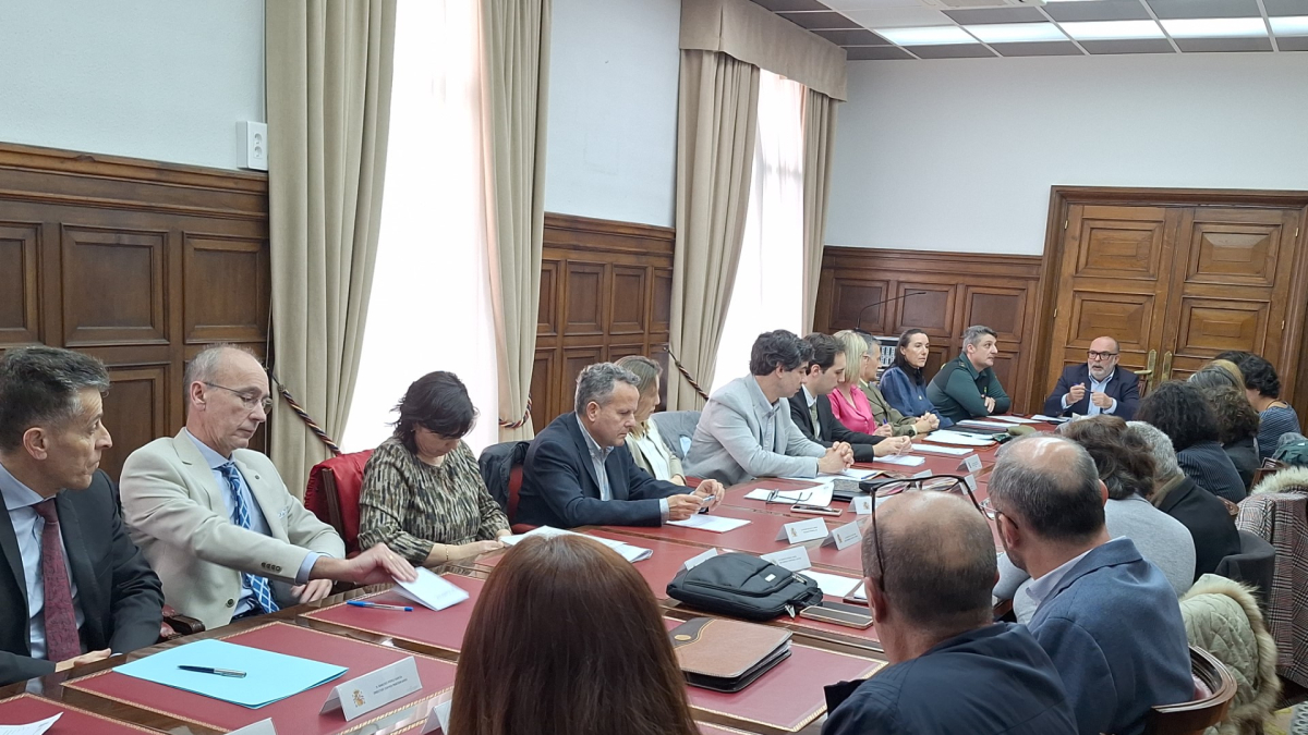 Comisión de asistencia al subdelegado.