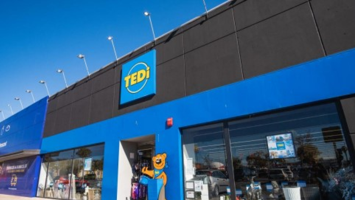 Exterior de un establecimiento de TEDi.