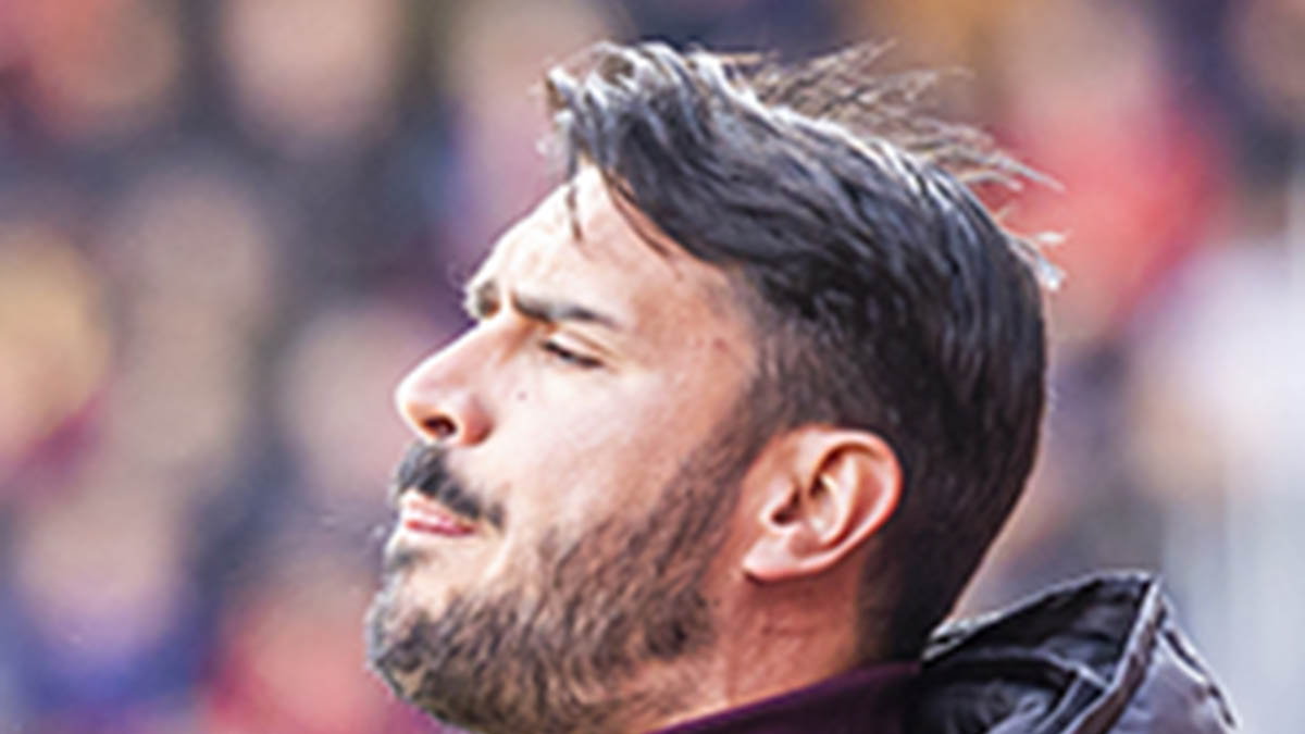 El entrenador del Adarve Mario Escolante.