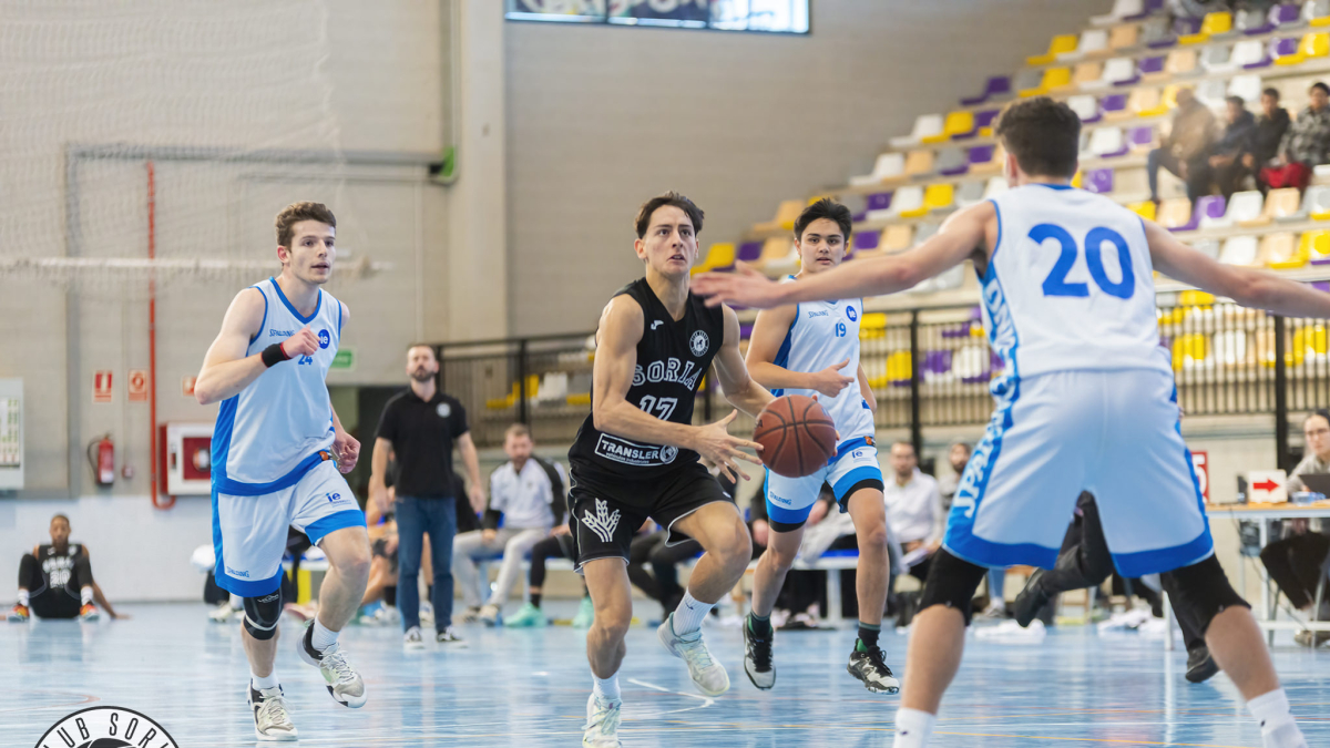 El Transler juega el domingo su último partido como local.
