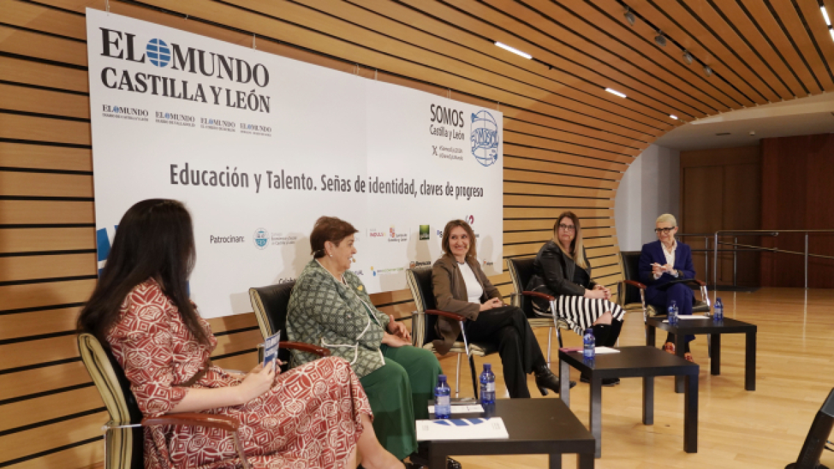 Mesa 'Educación y talento, más allá de la IA' del congreso 'Somos Castilla y León'.