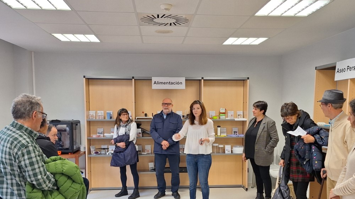 Imagen de archivo de la presentación del Gabinete de Accesibilidad del Credef con la presencia del subdelegado del Gobierno en Soria, Miguel Latorre.
