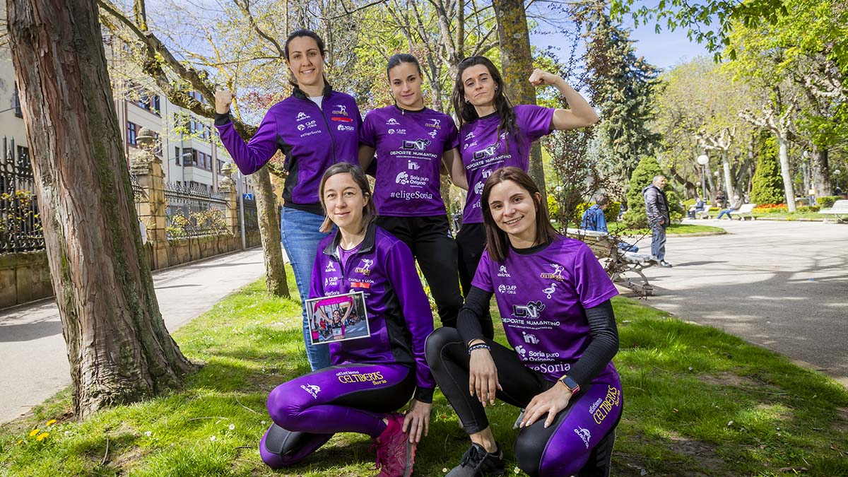 Una pequeña representación de las 60 atletas que componen el Club Atletismo Celtíberas.
