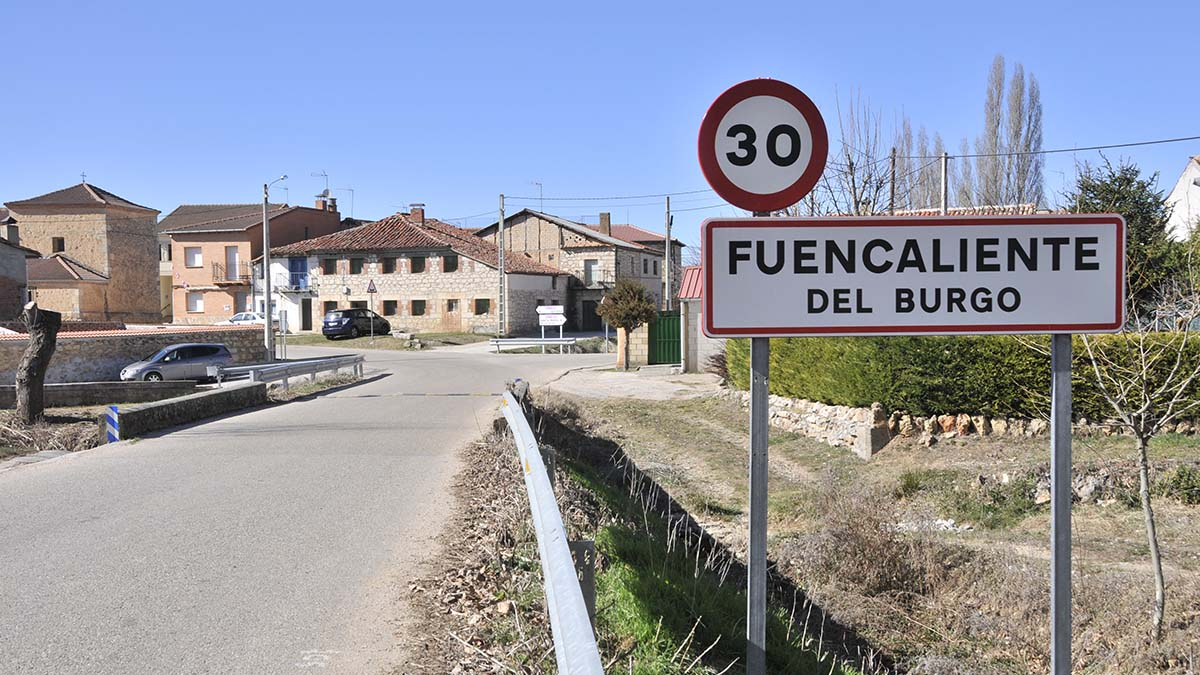Fuencaliente del Burgo pertenece al término de Fuentearmegil.