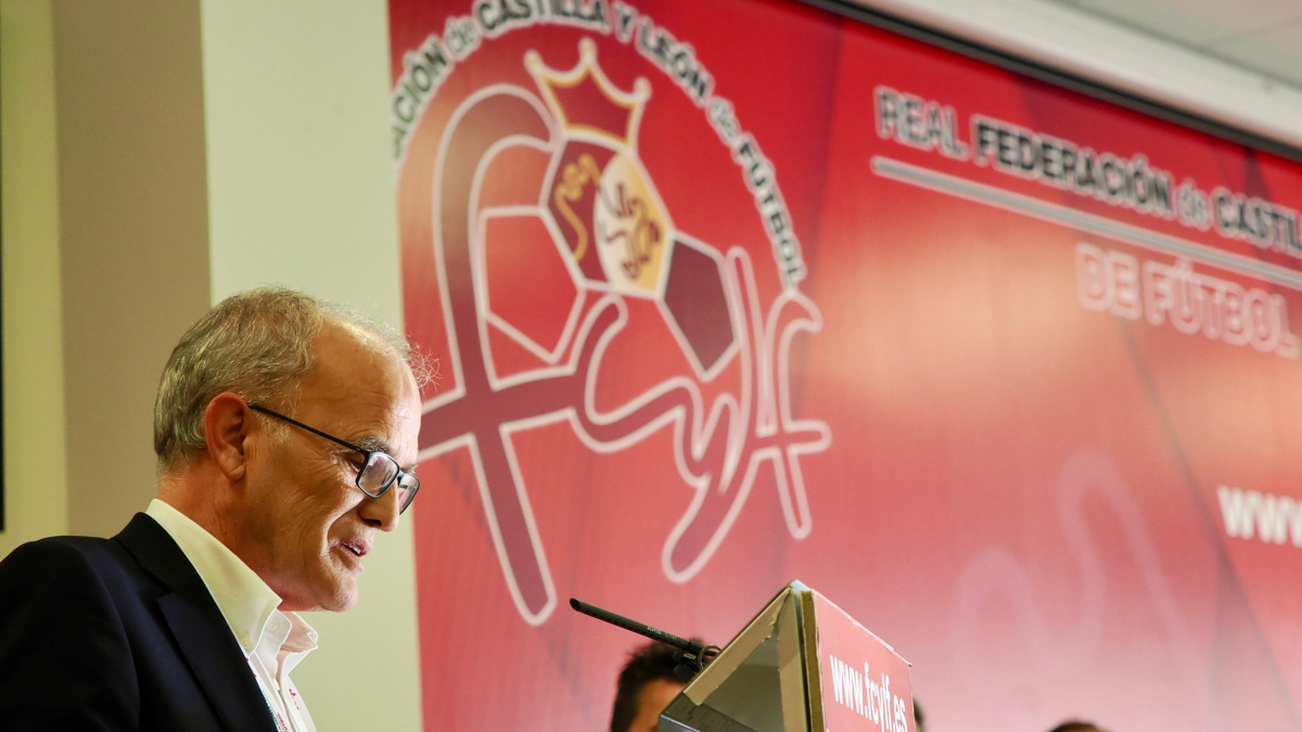 El presidente de la Territorial, Marcelino Maté, durante una Asamblea Extraordinaria federativa.