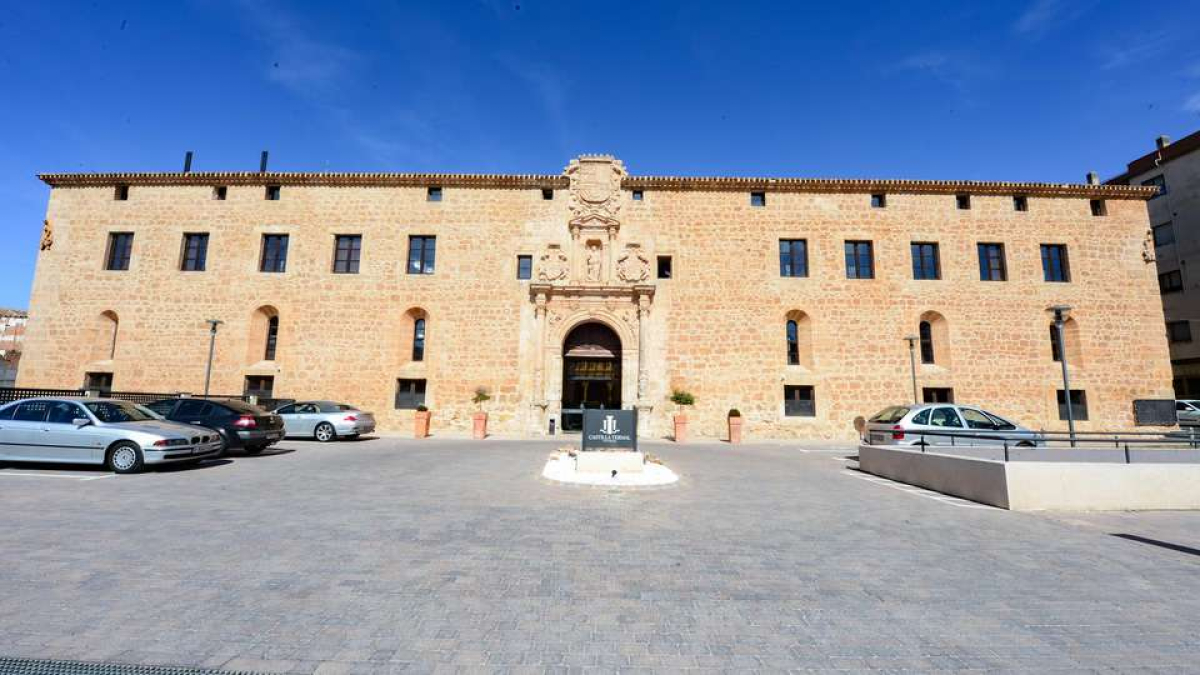 Fachada del Colegio-Universidad de Osma.