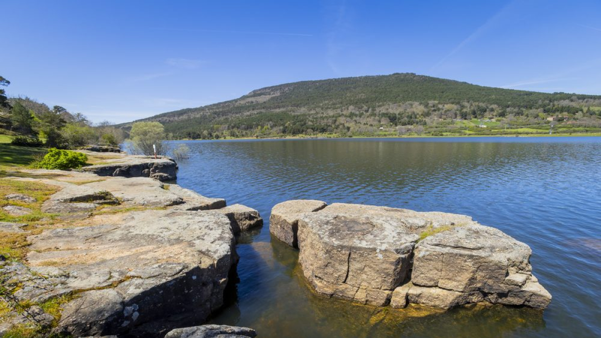 Un pantano pletórico asegura las reservas hídricas