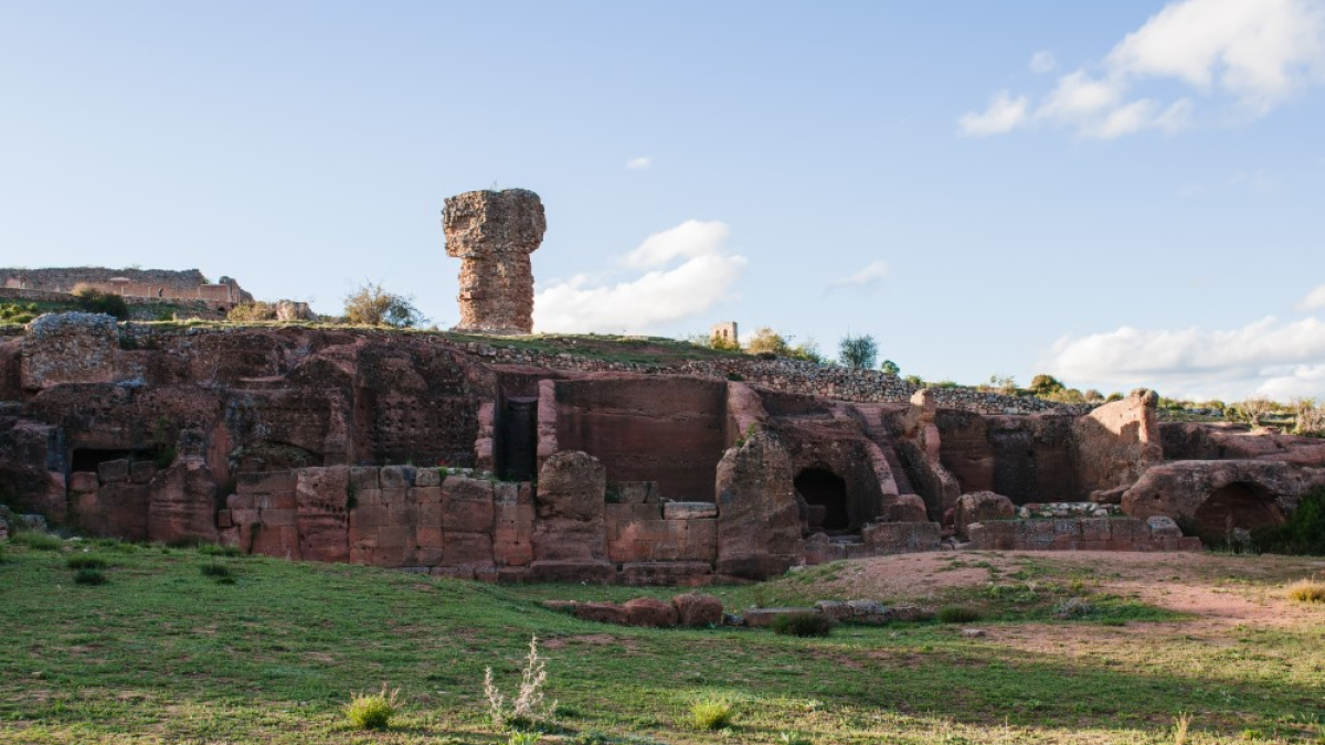 Muralla romana en el yacimiento de Tiermes.