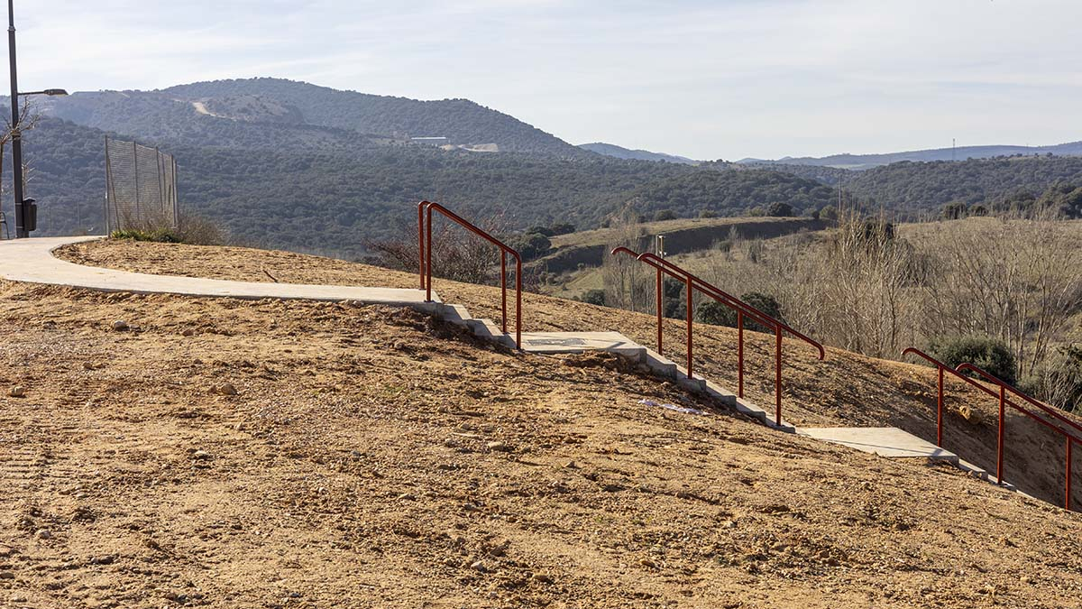 Parcela en Los Royales donde se construirá el Centro de Refugiados.