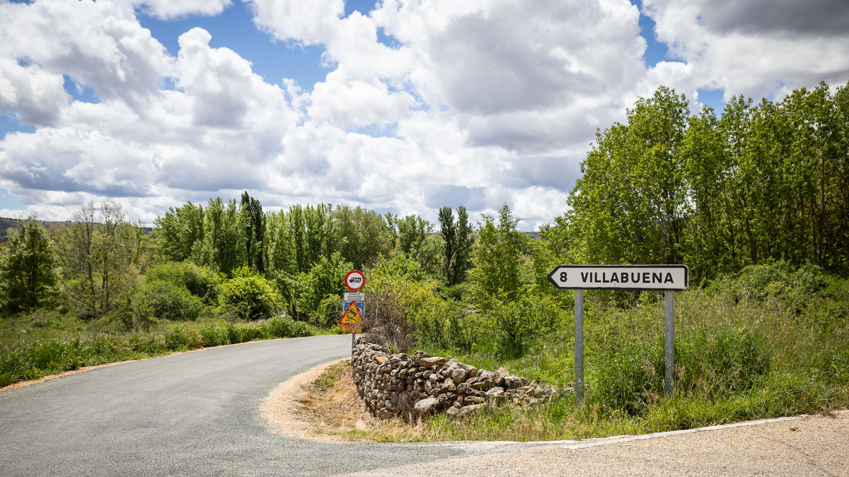 Carretera de Villabuena, prevista en  el Plan de Carreteras de la Diputación.