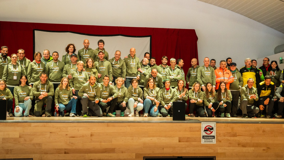 Foto de familia de los participantes en la prueba.