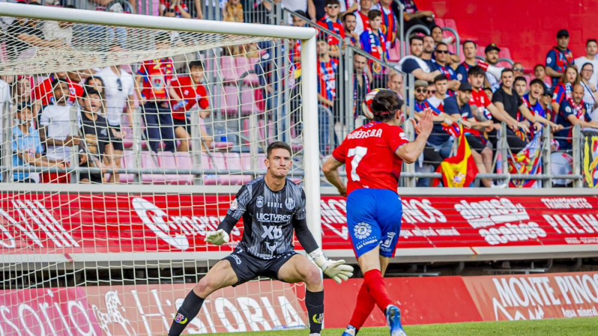 El CD Numancia se adelanta en la final por el ascenso