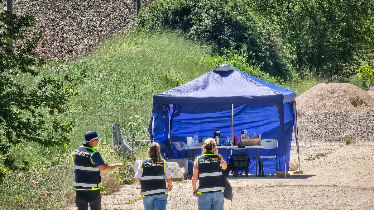 Dispositivo policial ayer en Medinaceli (Soria).