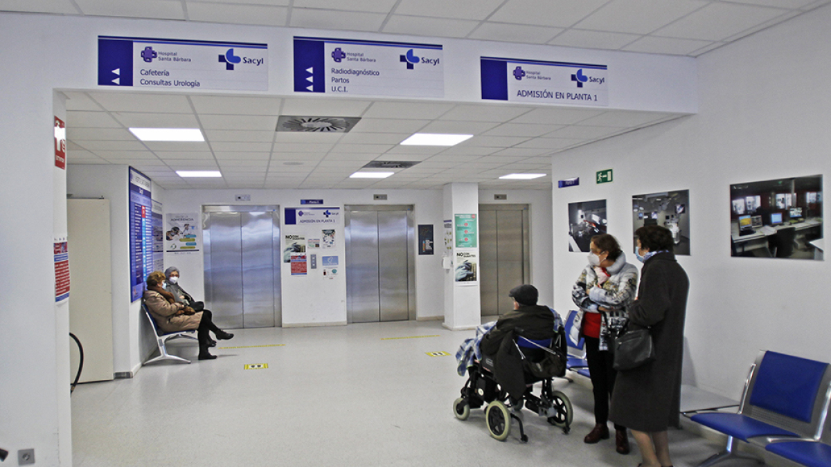 Entrada al Hospital Santa Bárbara.