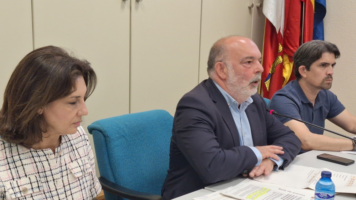 El subdelegado del Gobierno durante la rueda de prensa.