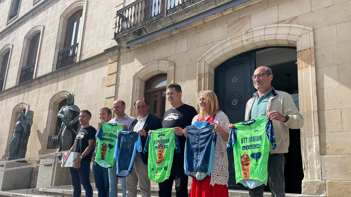 Presentación de la BTT Urbión en Diputación.