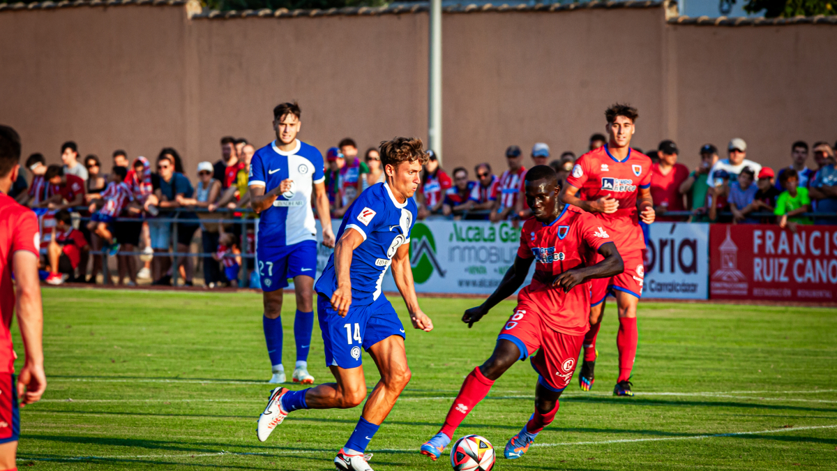 Partido entre Numancia y Atlético del año pasado en El Burgo de Osma.