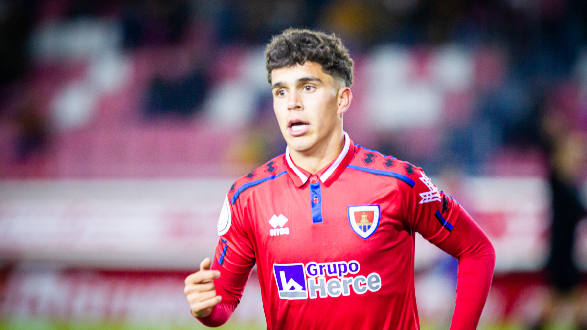 Óscar García en un partido de la temporada pasada con el primer equipo del Numancia.