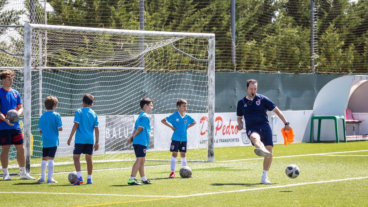 Fiel a su cita con el verano, el campus del Numancia se celebra en la Ciudad Deportiva.