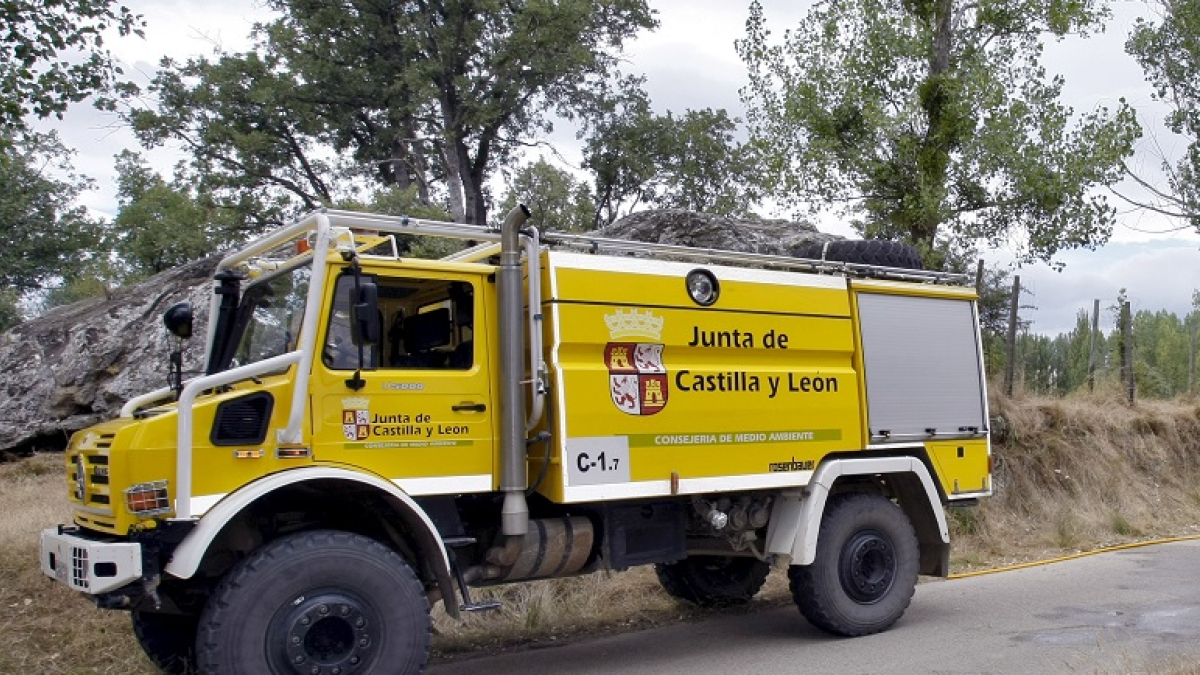 Motobomba de la Junta de Castilla y León en una imagen de archivo. MARIO TEJEDOR