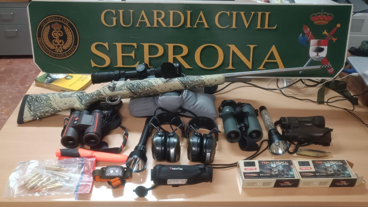 Material incautado por la Guardia Civil.