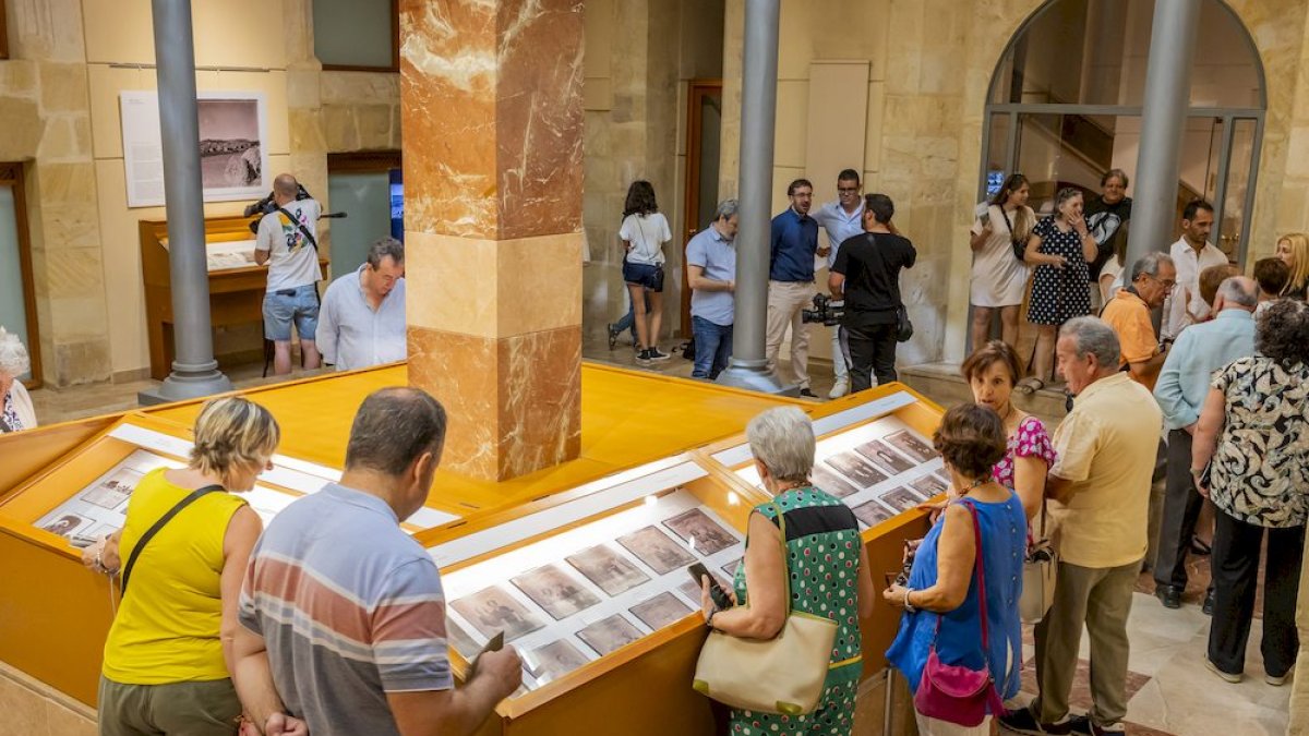 Exposición de fotografía en el Archivo Histórico Provincial
