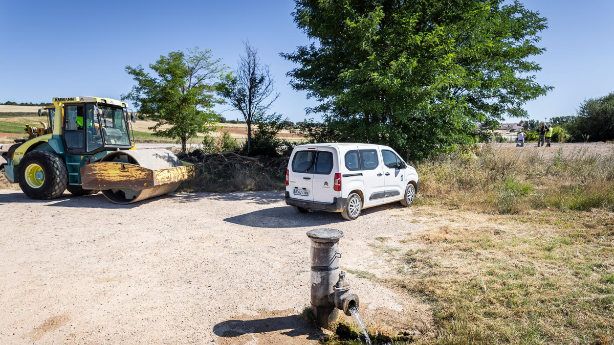 Trabajos de explanación y preparación del terreno para la embotelladora de Matamala.