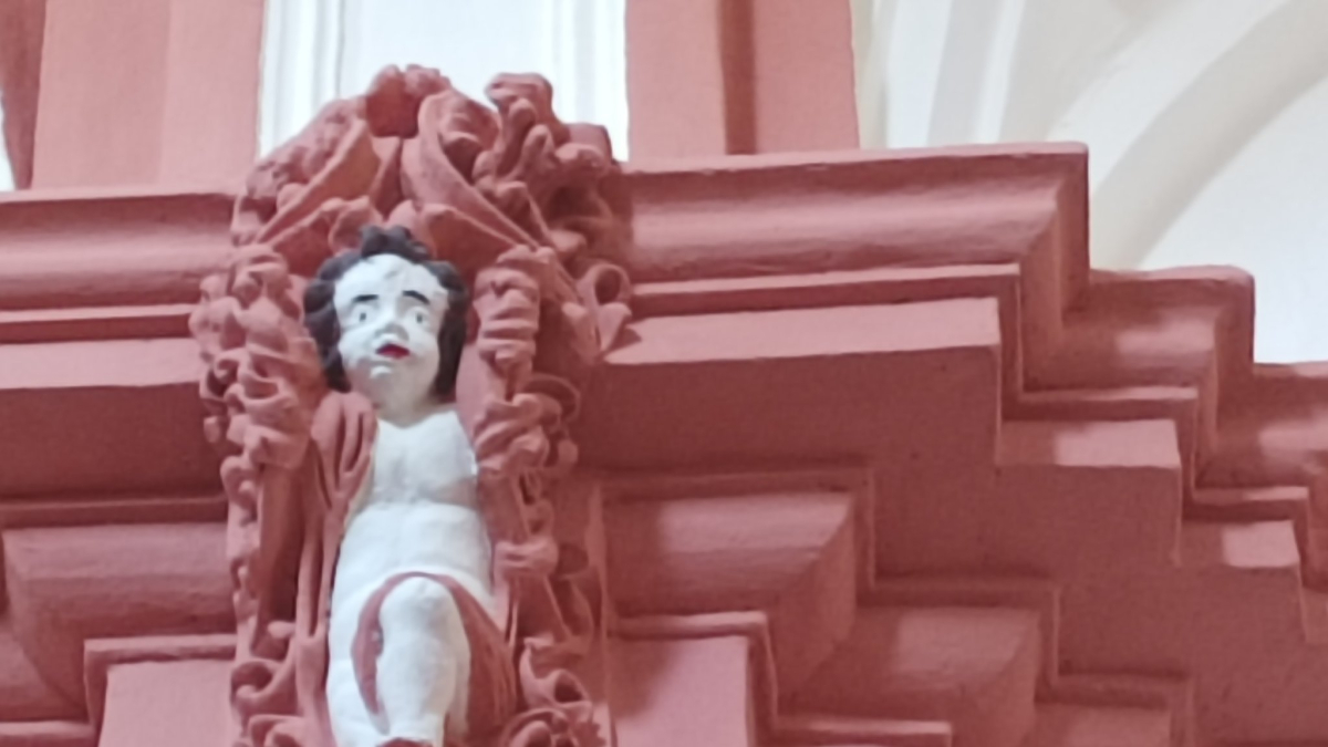 Detalle de uno de los angelotes tras la intervención.