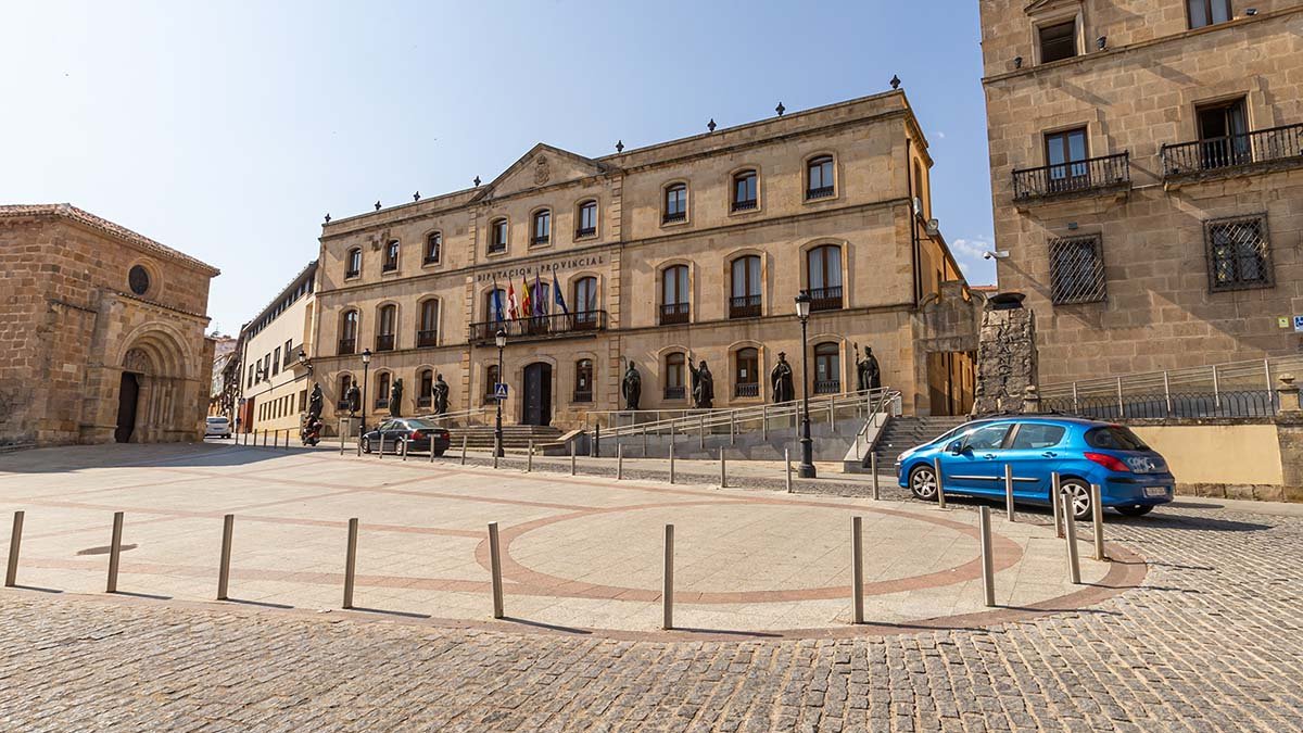 Fachada de la Diputación de Soria.