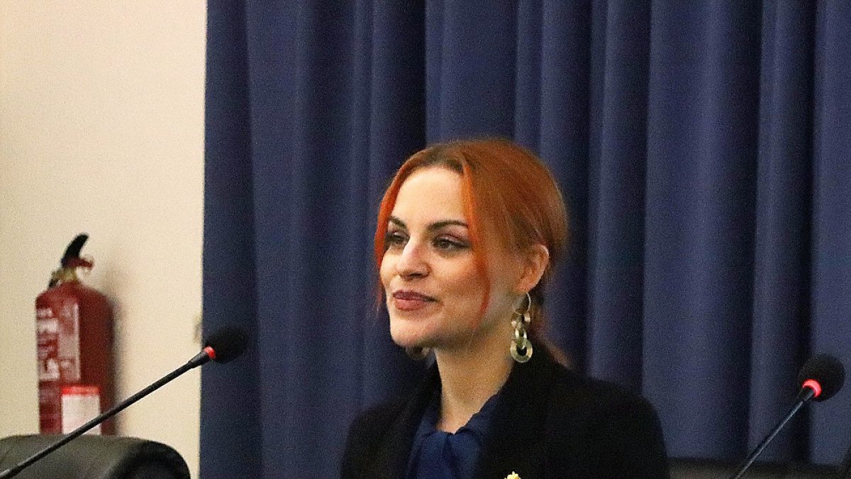 La investigadora y astronauta Sara García imparte una conferencia en la Facultad de Biología de León.
