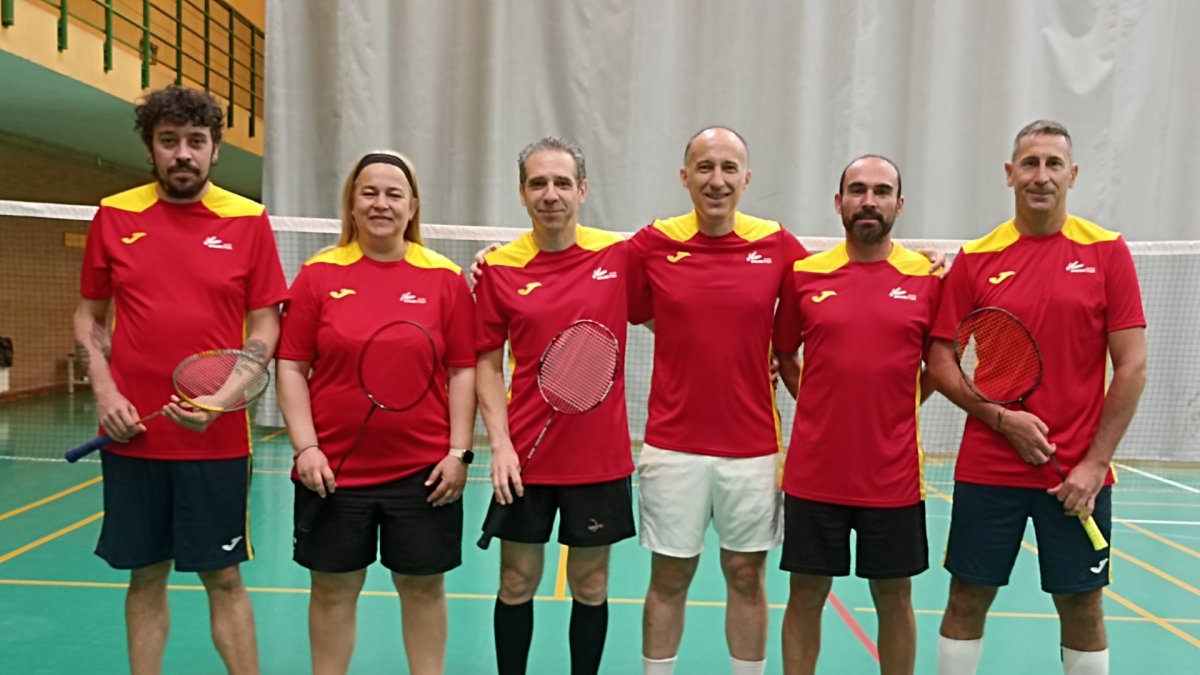 Los seis representantes sorianos en el Europeo, Sergio Latorre, Cristina Puebla, Manuel Acero, Santiago Martínez, David Hernansanz y José Carlos Pérez.
