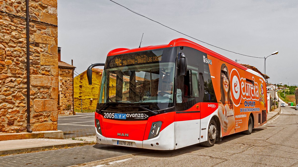 Un autobús de la línea 4 de la ciudad.