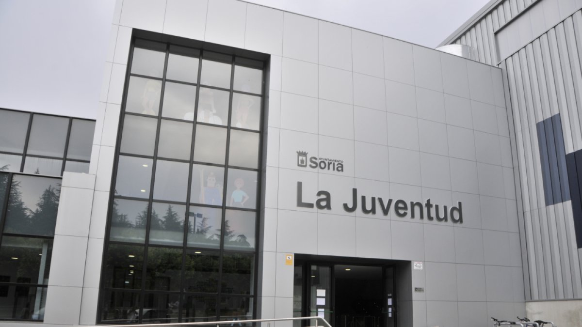 Vista de la fachada de la Juventud.