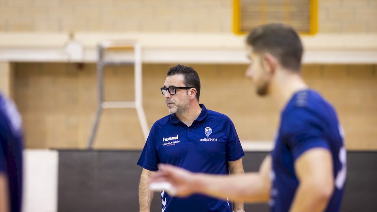 Alberto Toribio en un partido de pretemporada en Los Pajaritos