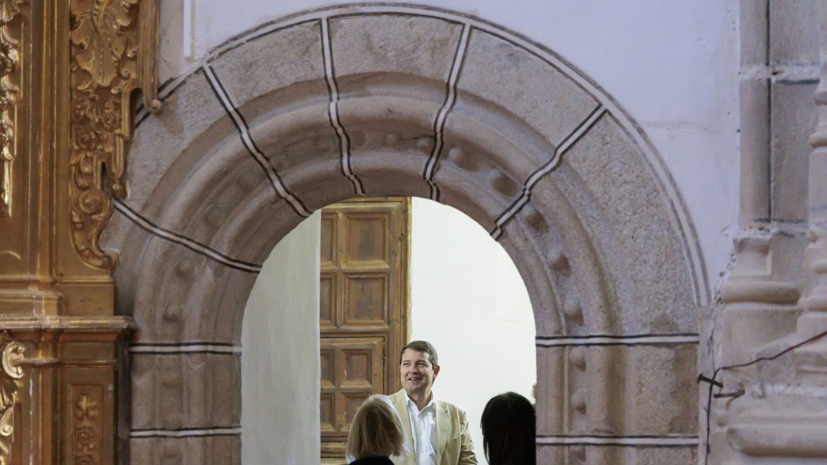 Mañueco en su visita a Fontiveros