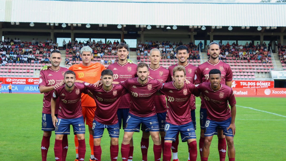 Once del Pontevedra el pasado fin de semana en el campo del Compostela.