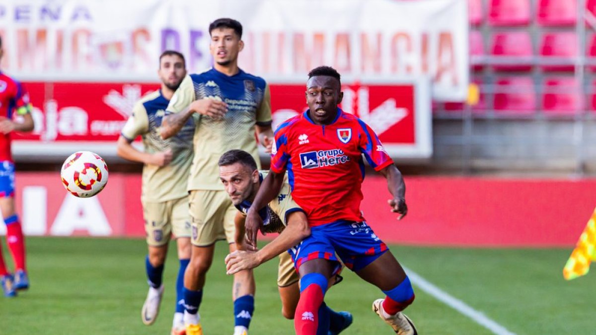 El pulso entre Numancia y Pontevedra se repite en otros tres grupos de Primera Federación