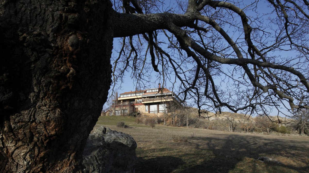 El antiguo hotel Valonsadero. MARIO TEJEDOR