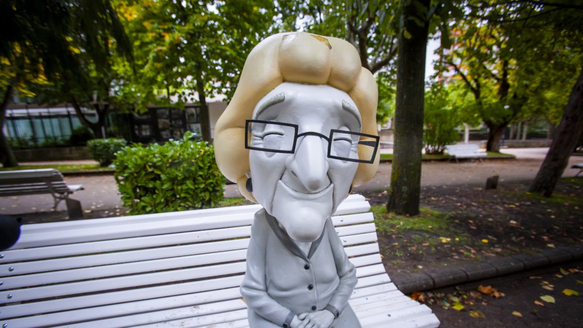 La figura de Dominga, cuando estaba en el paseo de la Dehesa. MARIO TEJEDOR