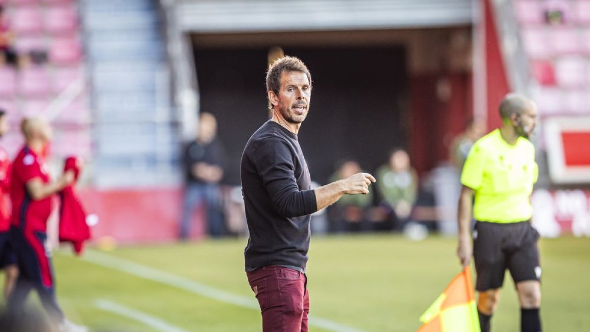 Aitor Calle en el partido del pasado domingo en Los Pajaritos ante el Deportivo Fabril