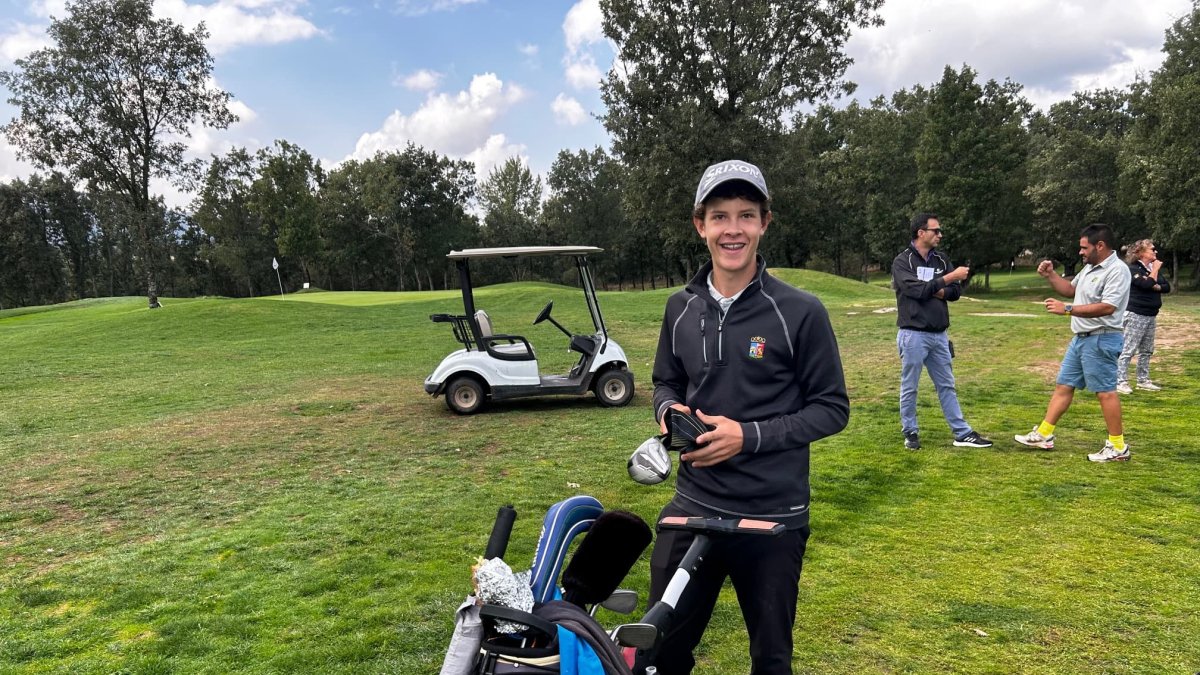 El golfista soriano Miguel López durante un torneo.