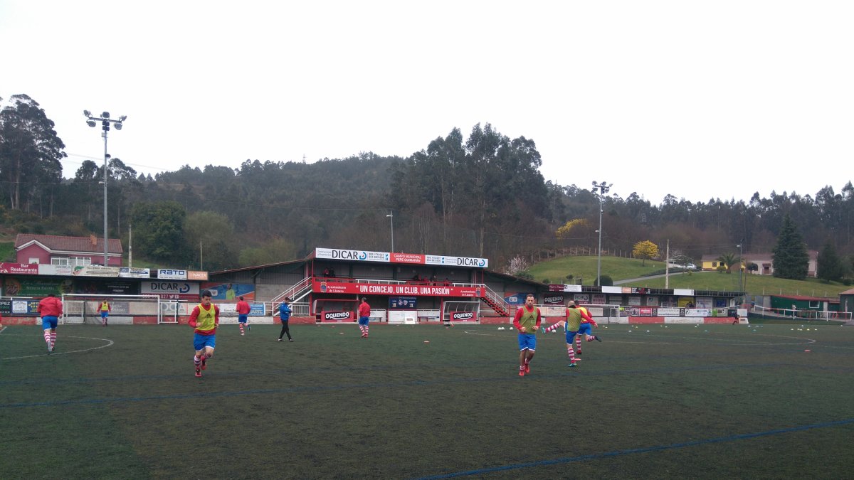 Campo Pepe Quimarán, terreno de juego de la UD Llanera donde jugará el Numancia el domingo.