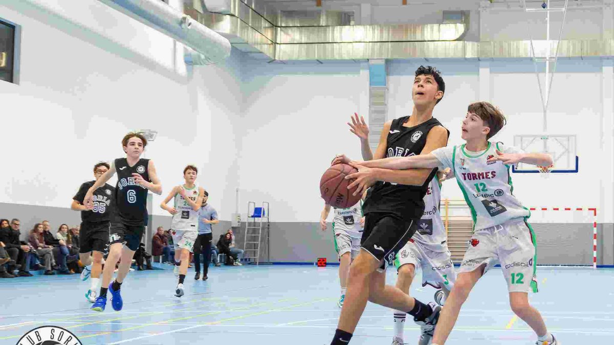 Daniel Llorente es uno de los dos jugadores del CSB que se concentran con Castilla y León