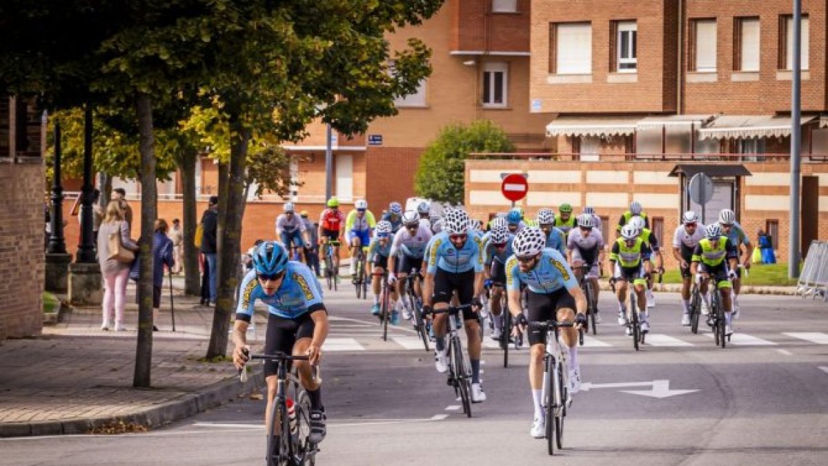 Imagen de la carrera celebrada en la matinal del sábado en el circuito de la Avenida de la Constitución.