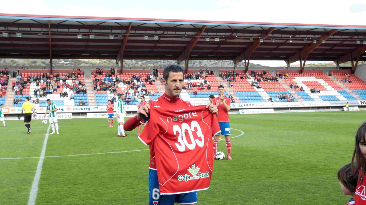 Nagore es el futbolista que más veces ha vestido la camiseta del Numancia jugando un total de 303 partidos.